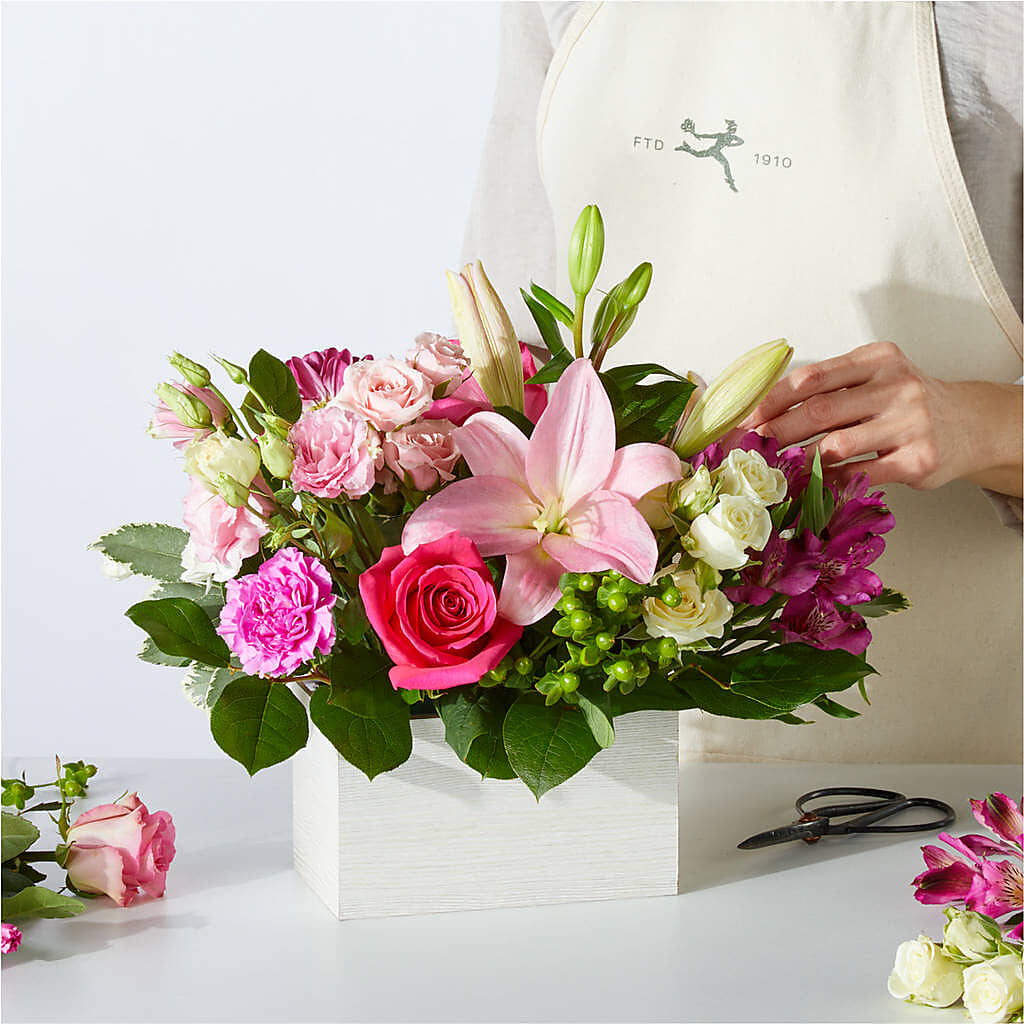 Sweetberry Box – A Florist Original –  Atkinson Florist, Thornhill ON